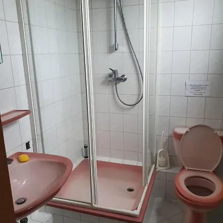 Monteurzimmer Alte Schule Heberndorf 1 Affittacamere Wurzbach