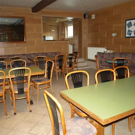 Monteurzimmer Alte Schule Heberndorf 1 ゲストハウス Wurzbach