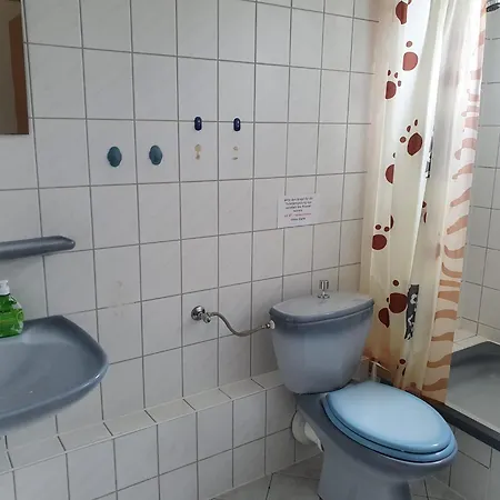Monteurzimmer Alte Schule Heberndorf 1 * Wurzbach