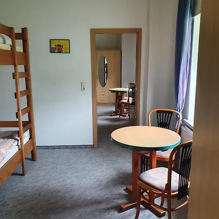 Monteurzimmer Alte Schule Heberndorf 1 * Wurzbach
