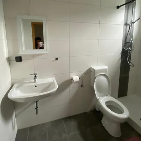 Monteurzimmer Alte Schule Heberndorf 1 * Wurzbach