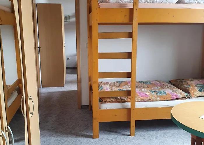 Monteurzimmer Alte Schule Heberndorf 1 * Wurzbach