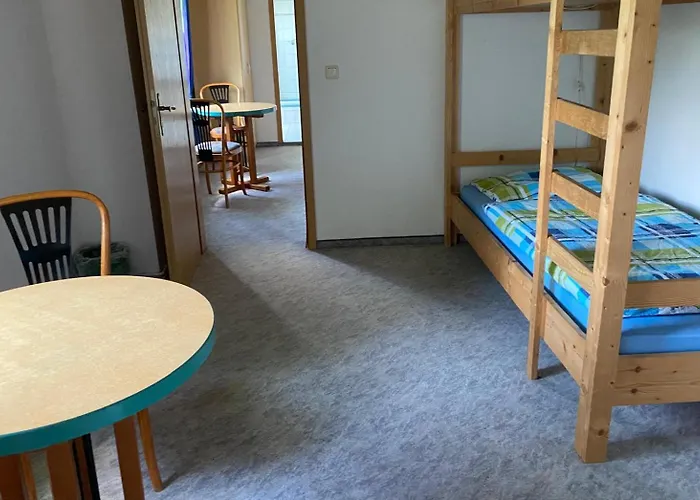 Pensión Monteurzimmer Alte Schule Heberndorf 1