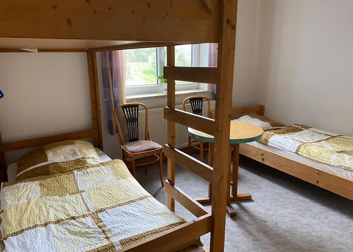 Monteurzimmer Alte Schule Heberndorf 1 * Wurzbach