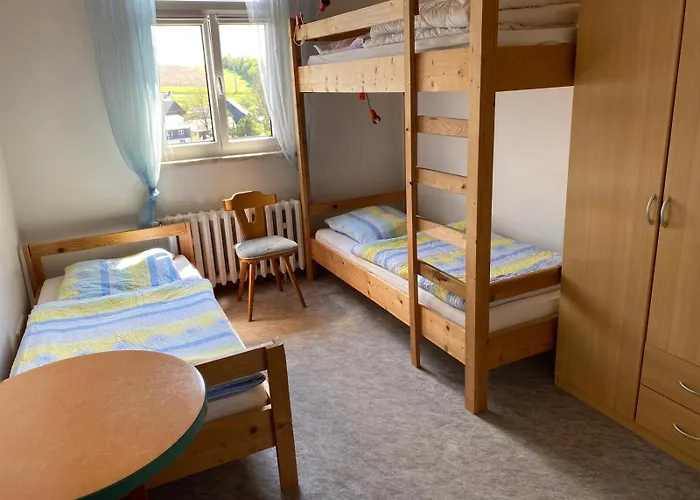 Monteurzimmer Alte Schule Heberndorf 1 Konukevi Wurzbach